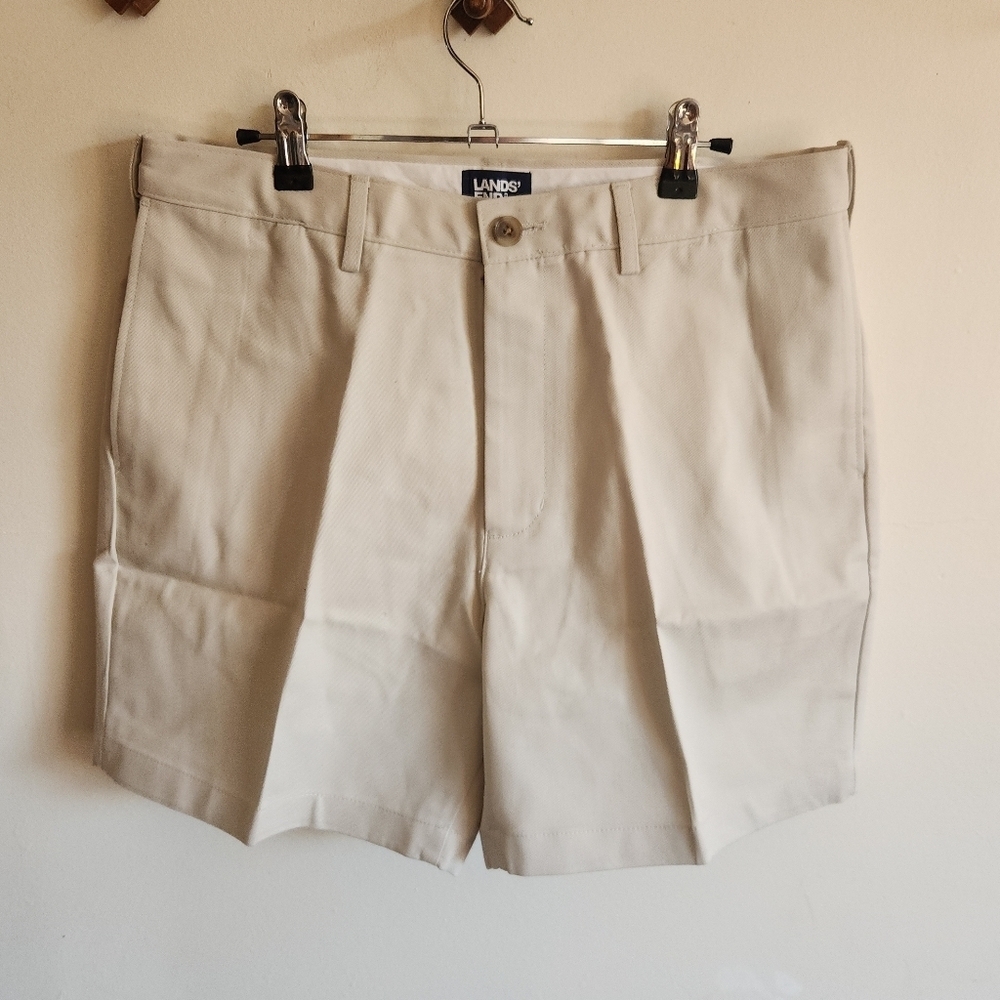 NWOT Lands' End Men's Cream White Cotton Flat Front Shorts 35